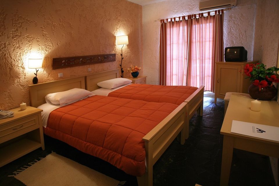 Double or Twin Room with Sea View