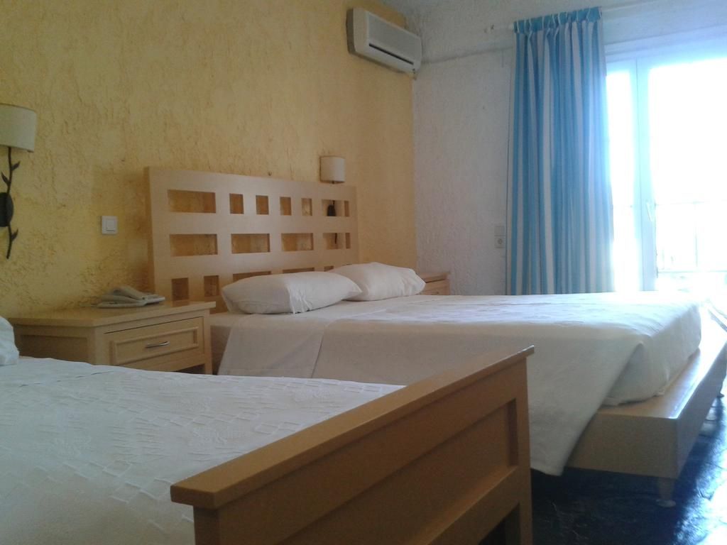 Triple Room with Sea View