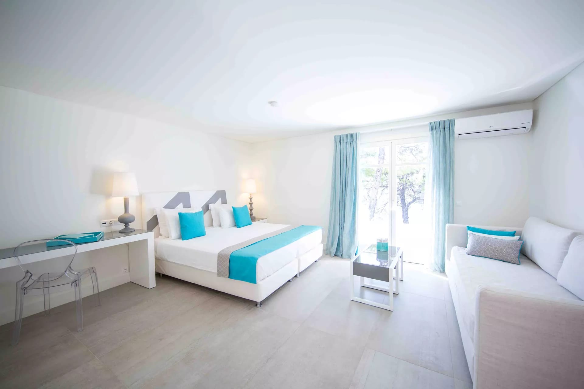 Deluxe Junior Suite - Sea Side