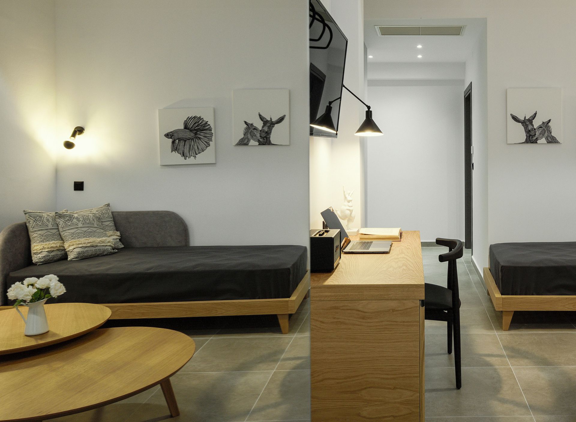 Superior Triple Room White Tower View