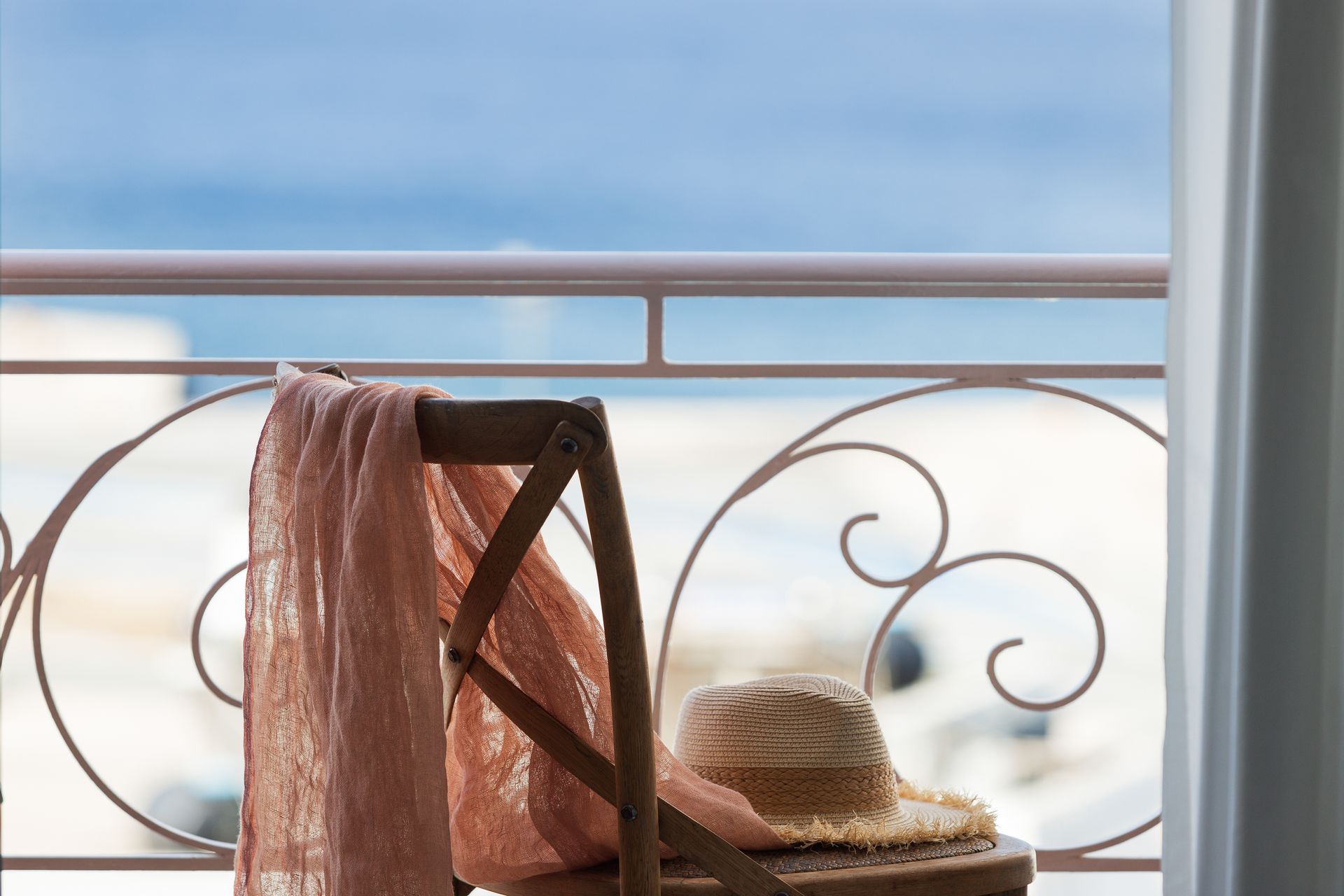 Deluxe Sea View Suite