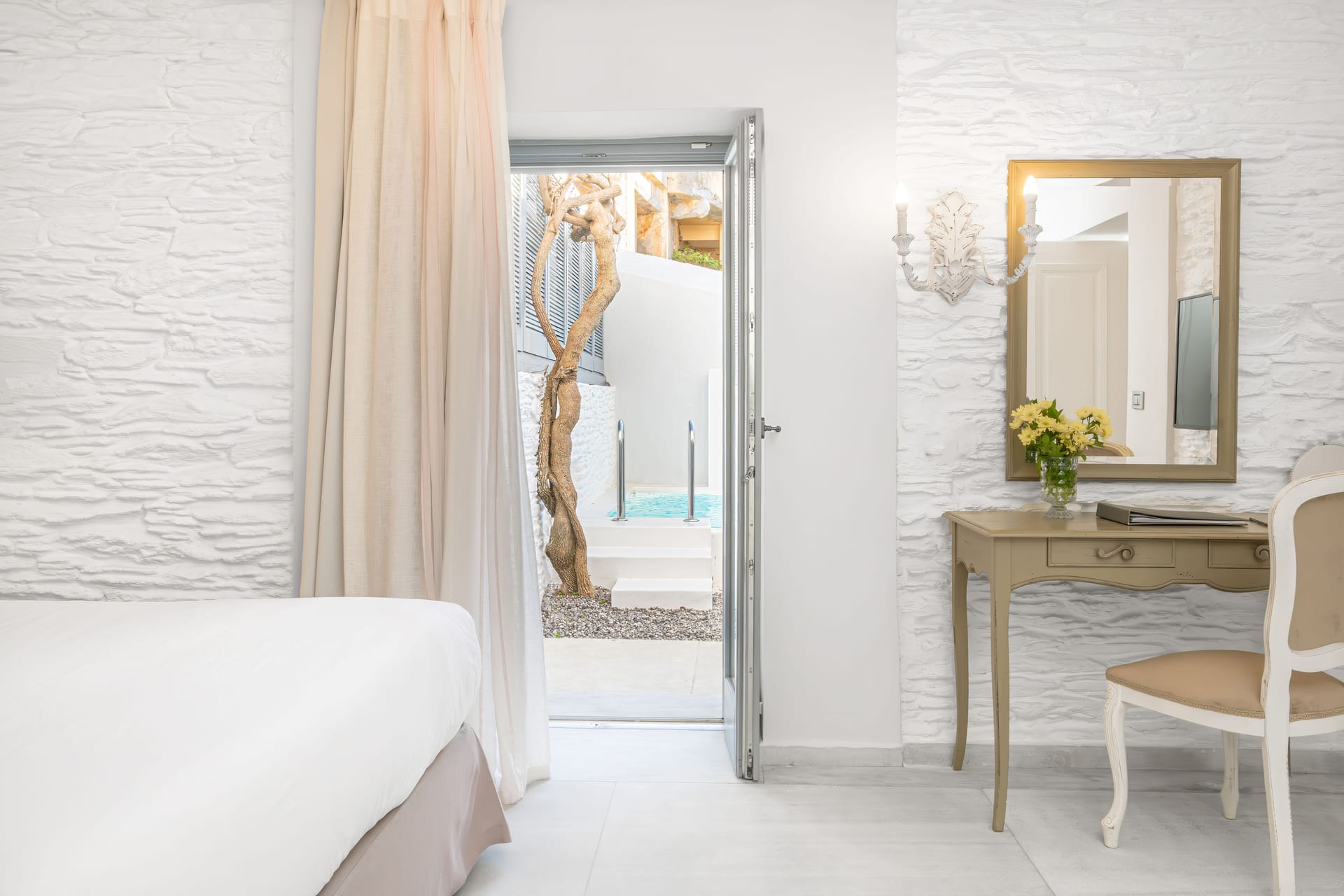 2 Room Suite with Private Pool