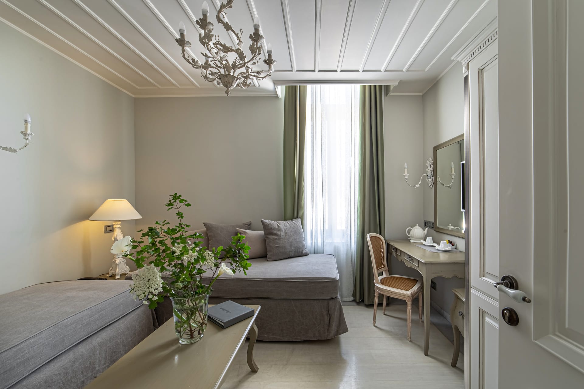 2 Bedroom Sea View Suite