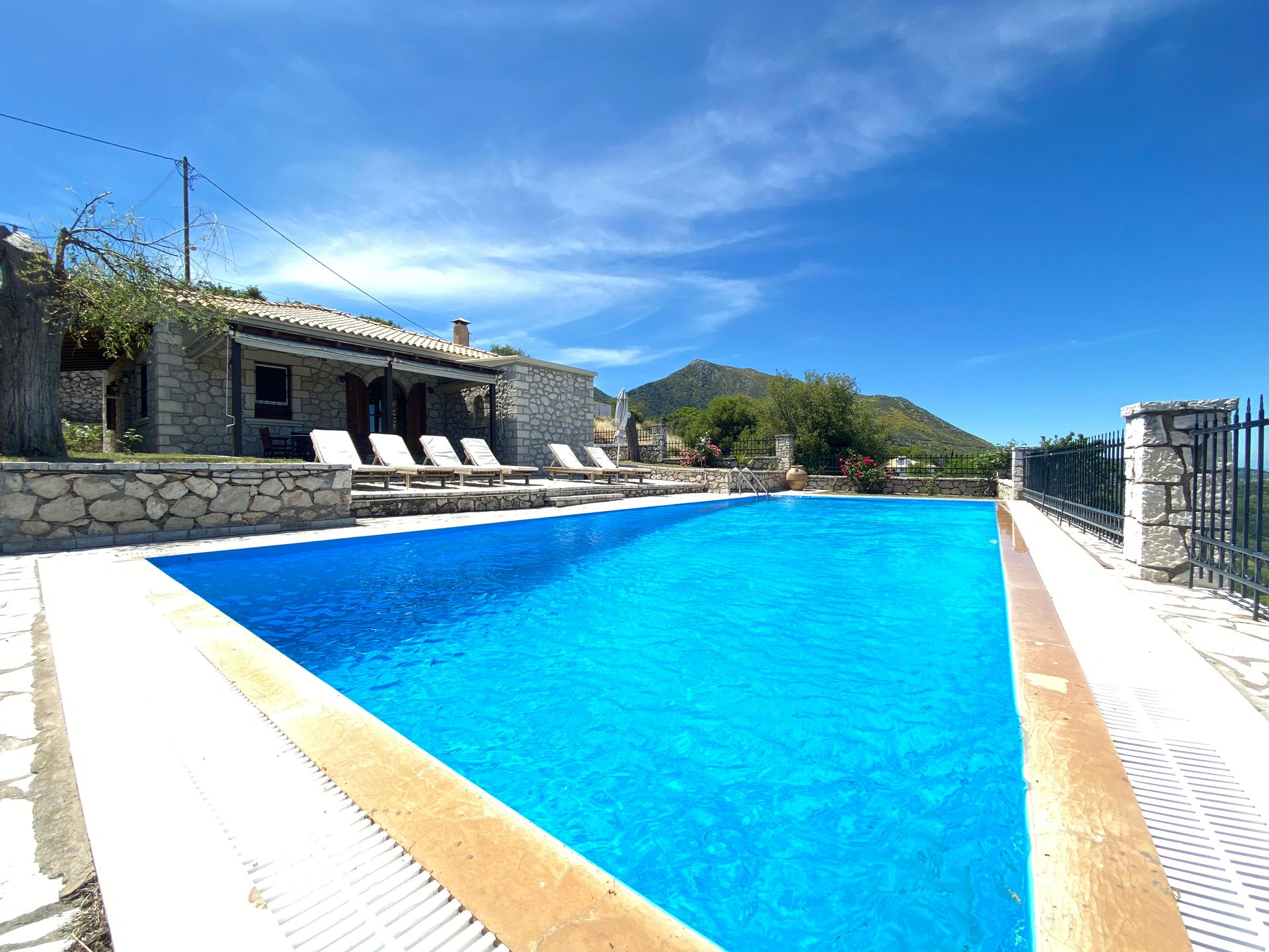 Executive Villa Skorpidi