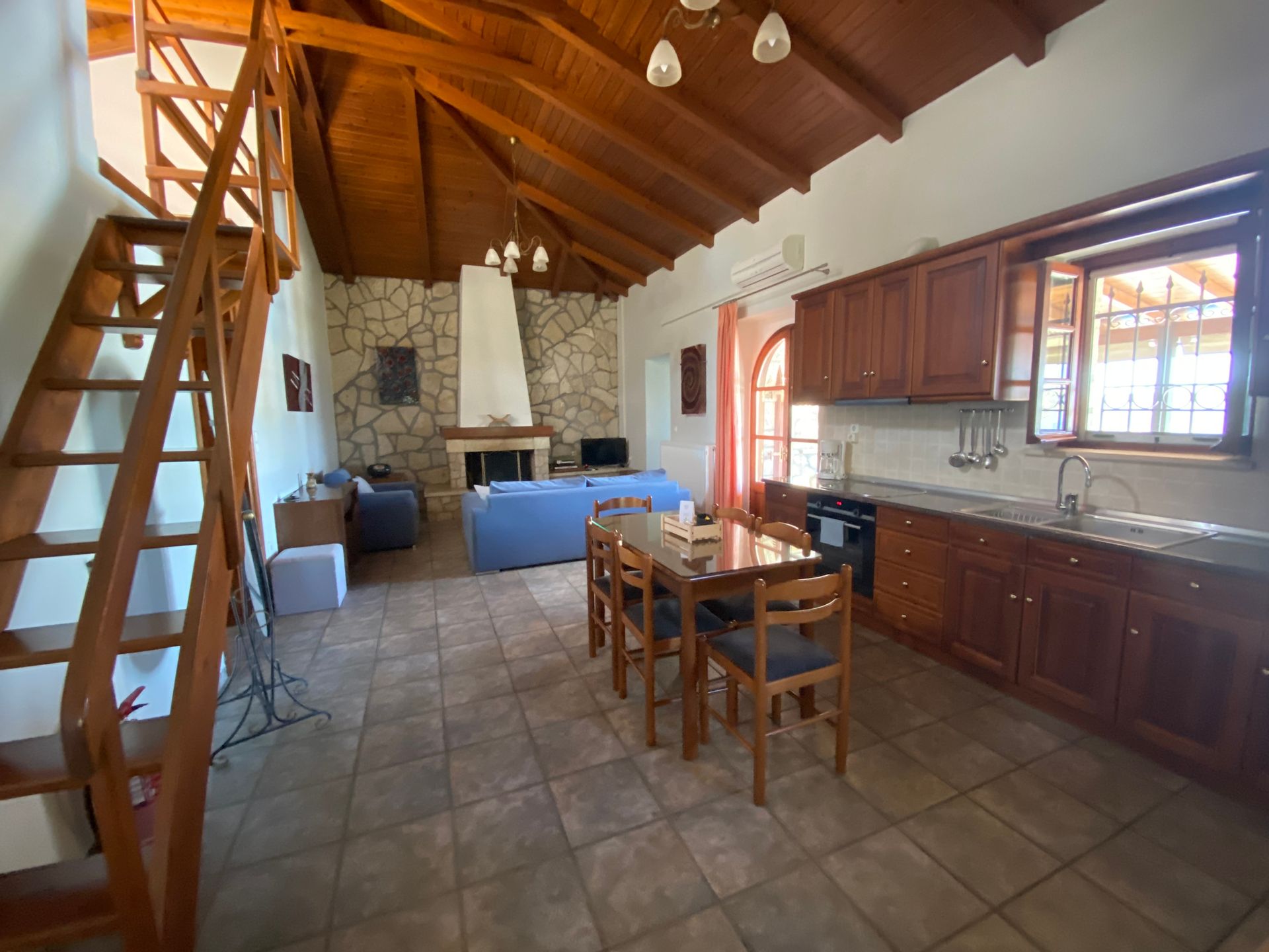 Executive Villa Skorpidi