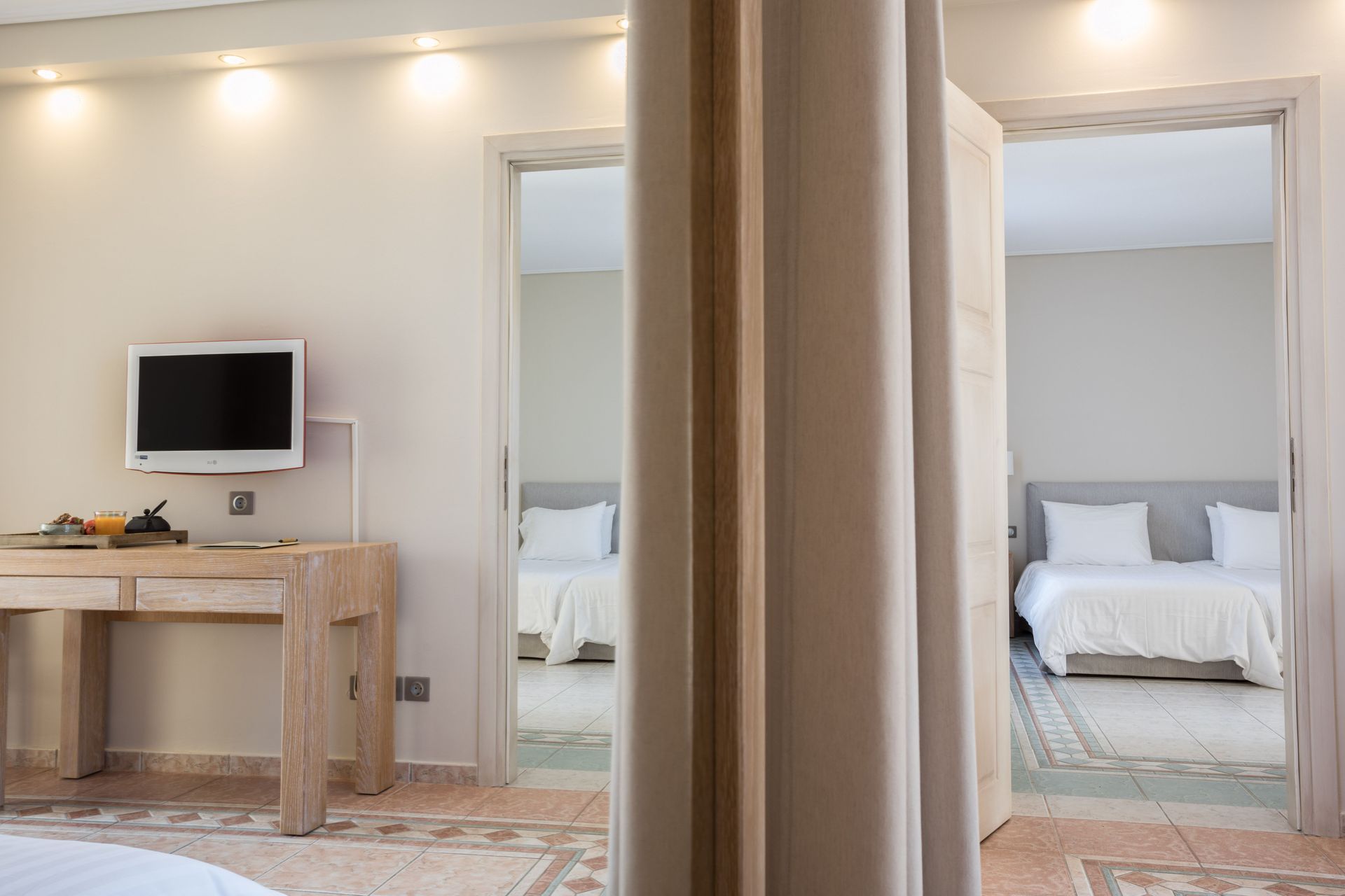 Family Suite (2 interconnecting double rooms)