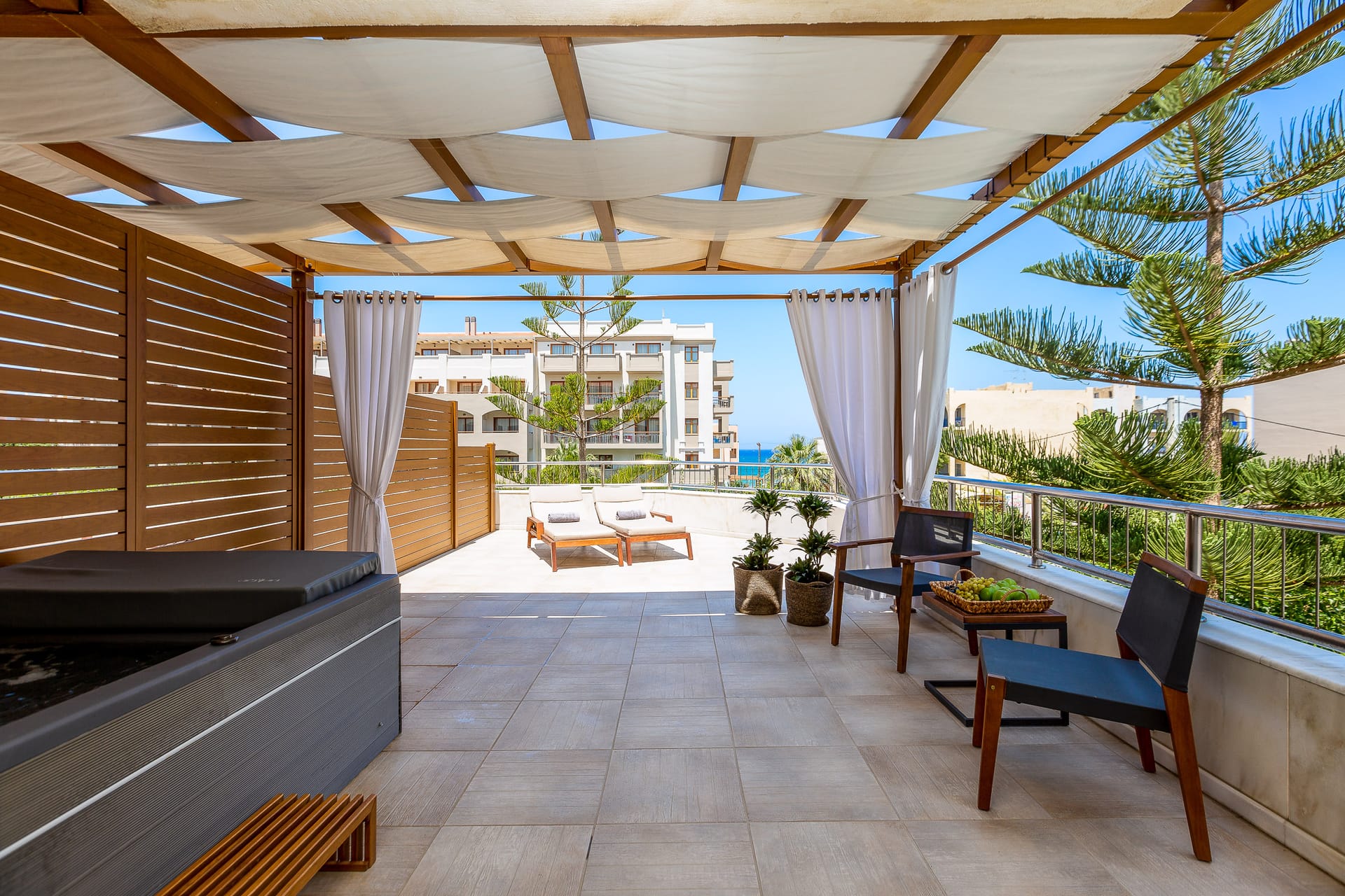 Premium Family Suite with Outdoor Jetted Tub