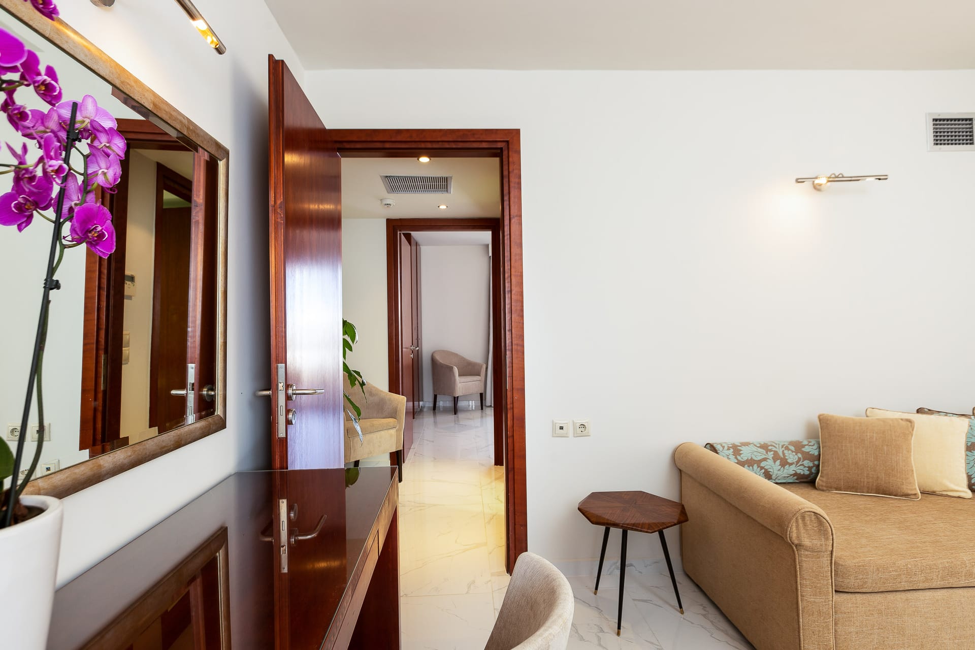 Premium Family Suite with Outdoor Jetted Tub