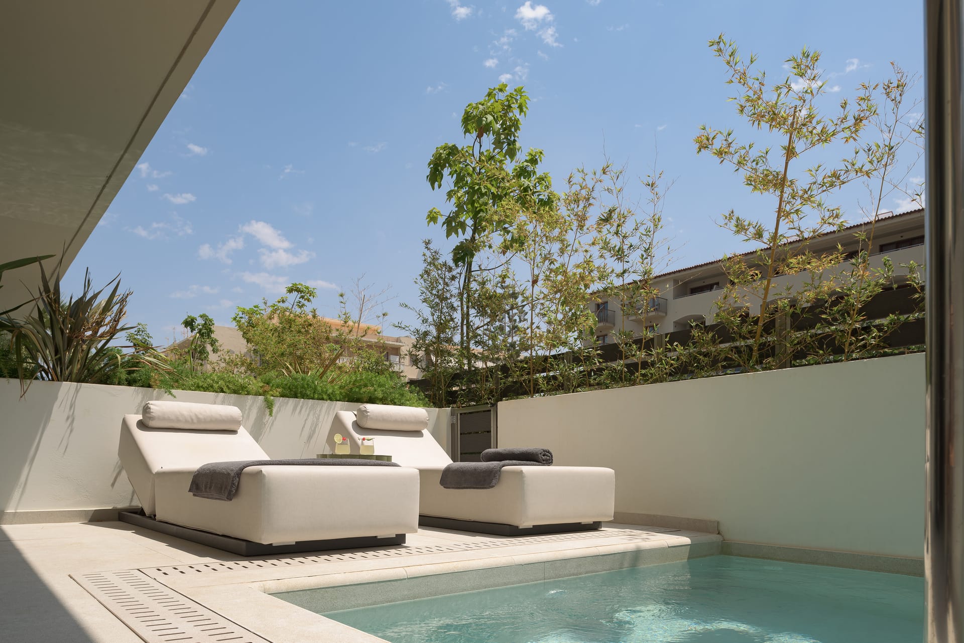 Swim up Suite with Private Heated Pool