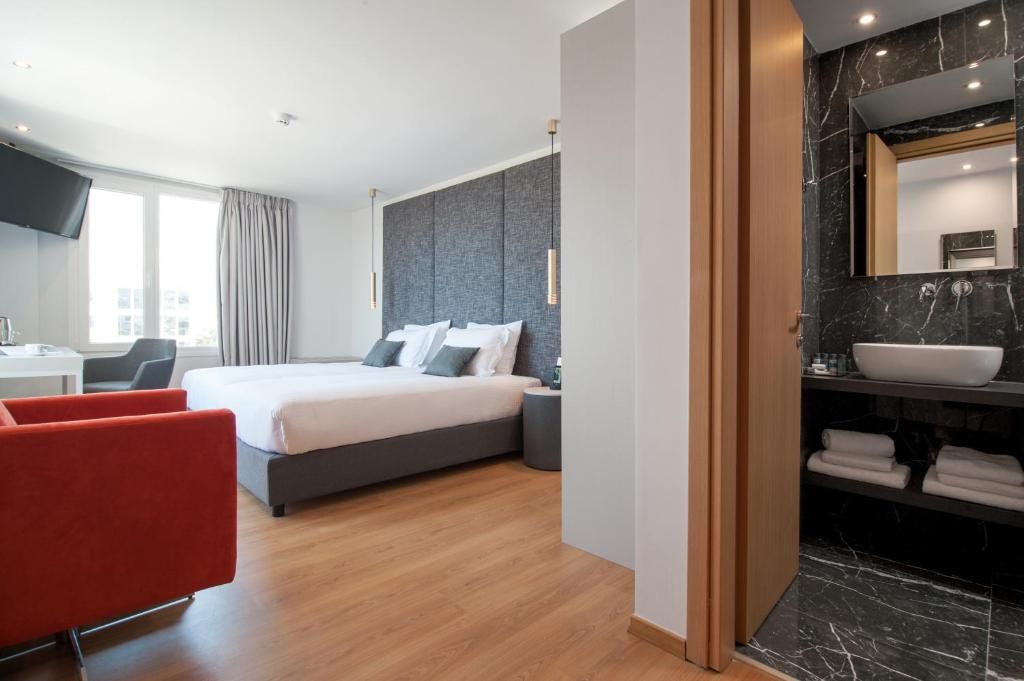 Deluxe Double or Twin Room