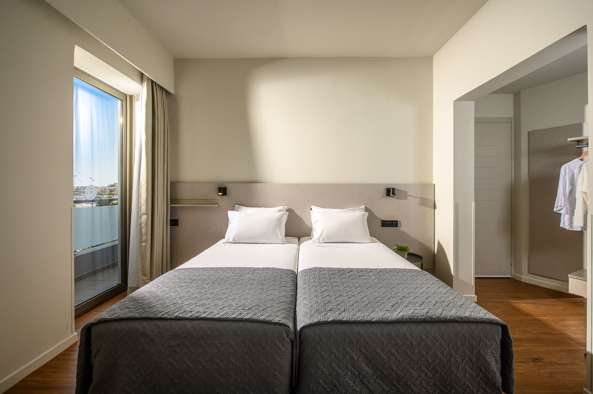 Double/Twin Sea View (1-2 pax)