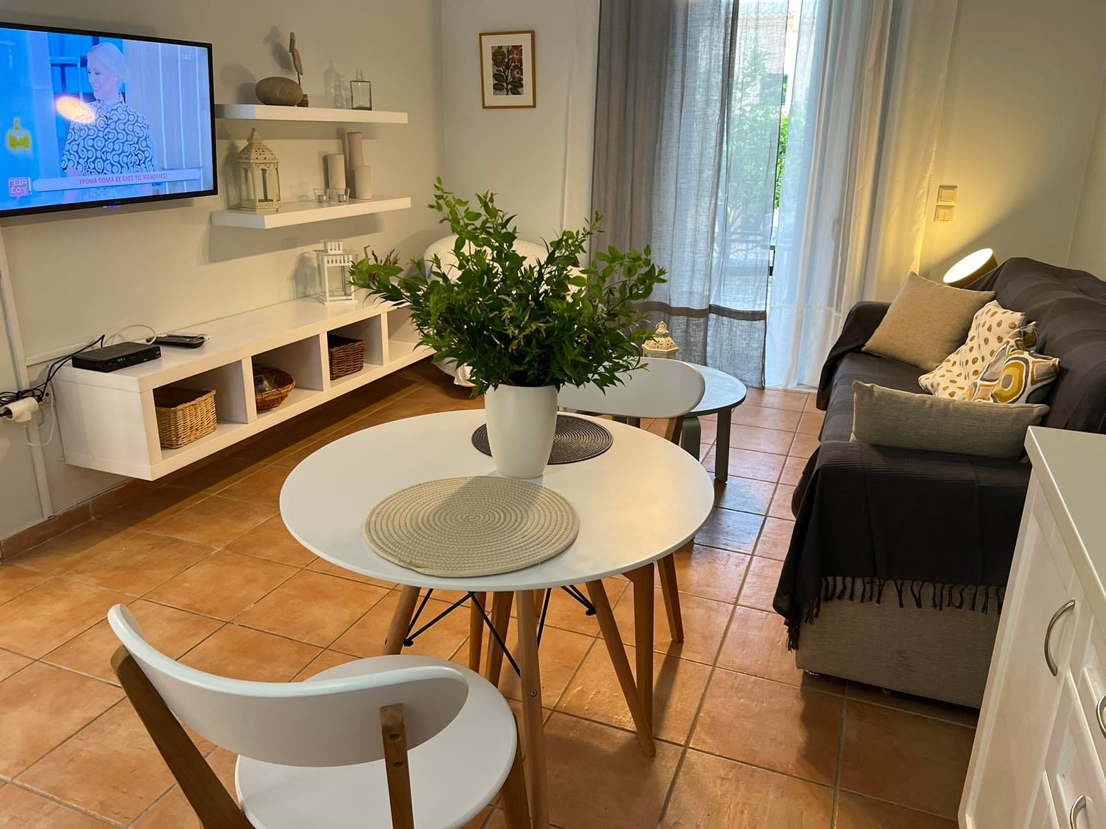 One Bedroom Apartment