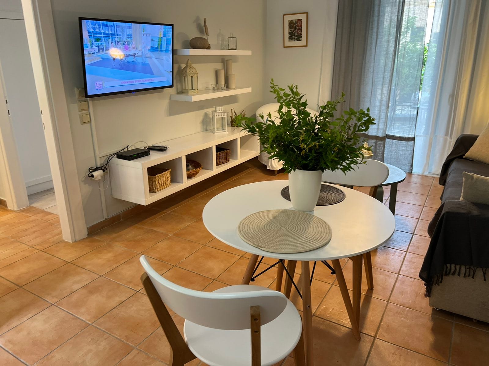 One Bedroom Apartment