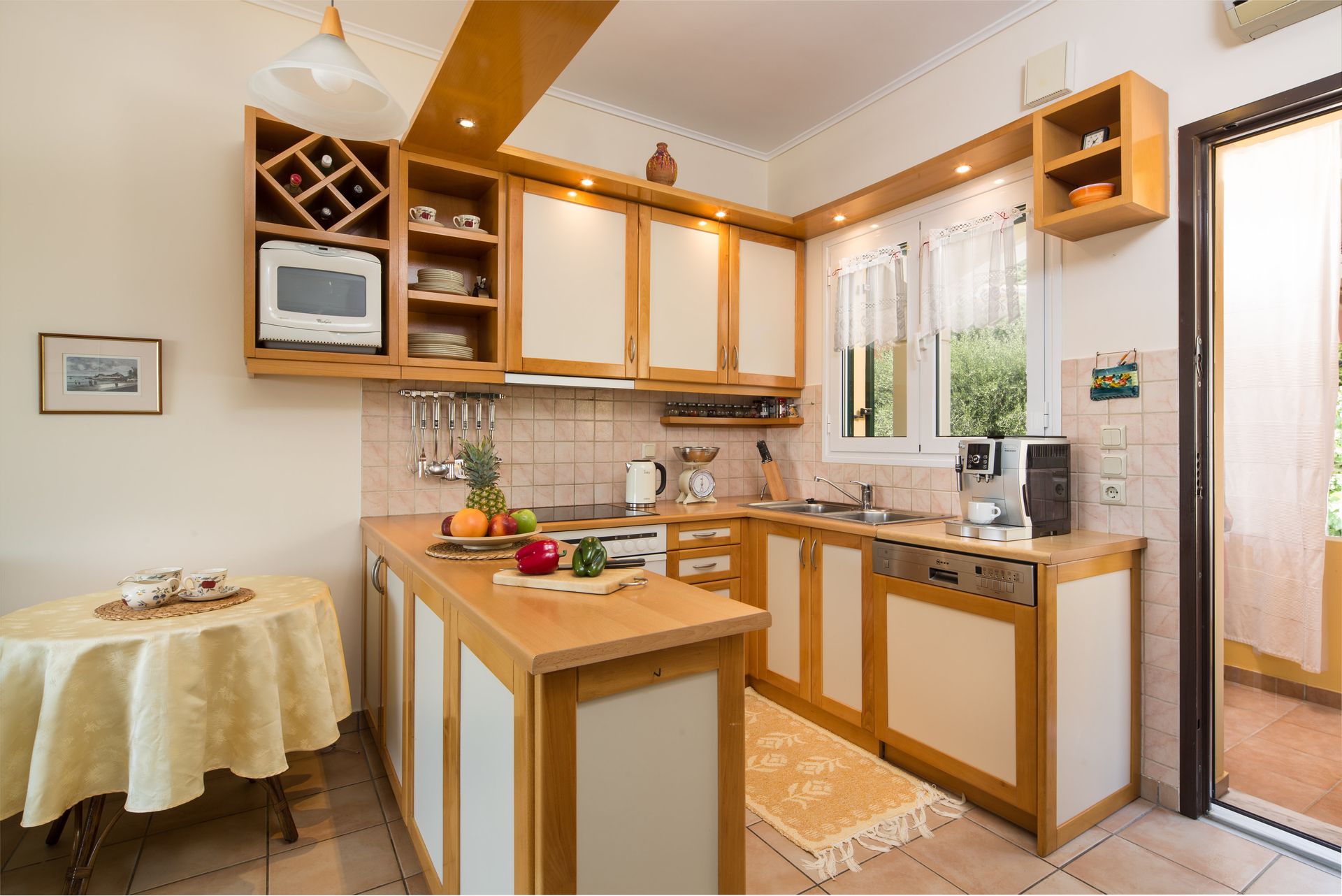 One Bedroom Apartment Sea View