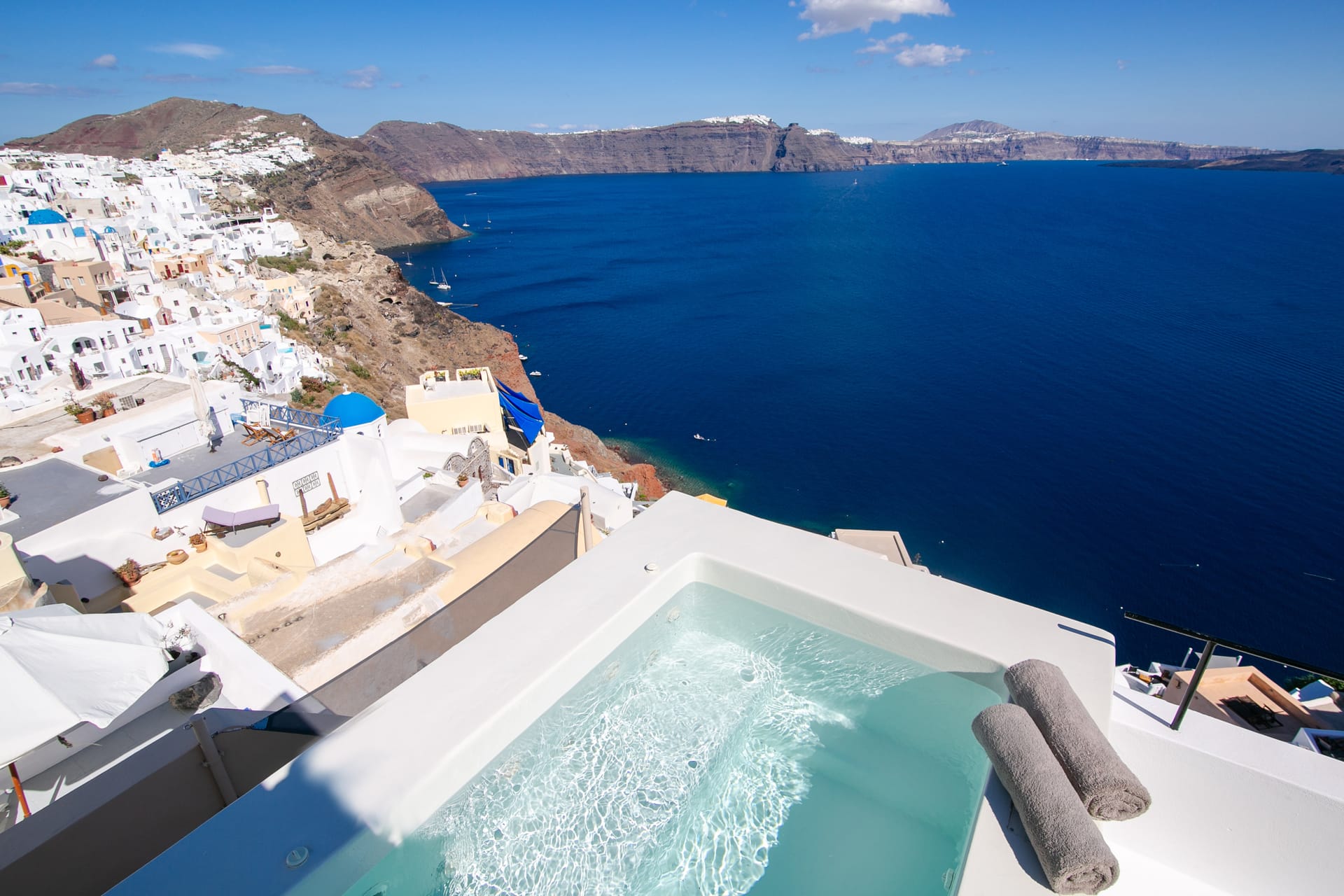 Platis Deluxe Room with Outdoor Hot Tub