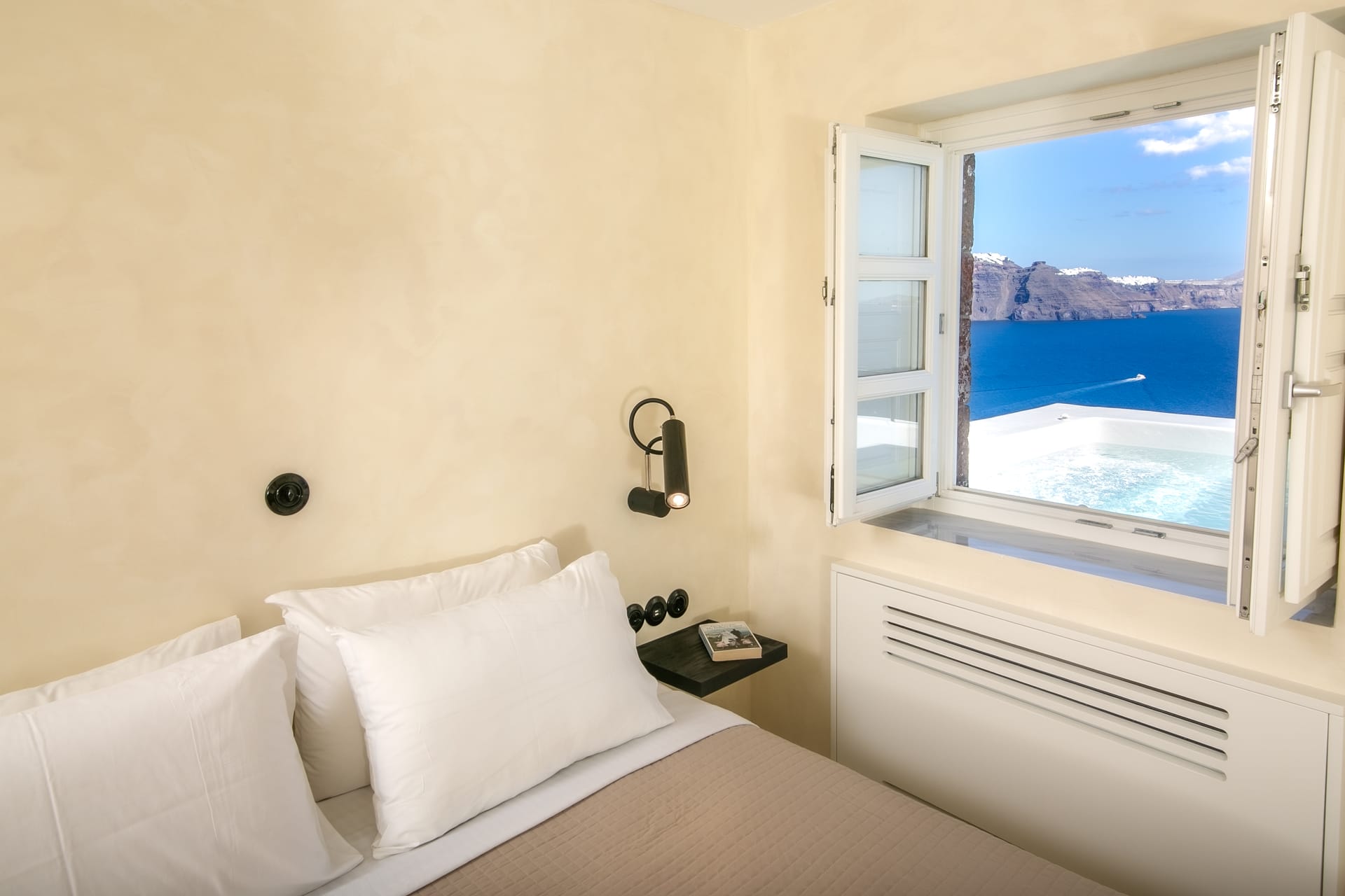 Platis Deluxe Room with Outdoor Hot Tub