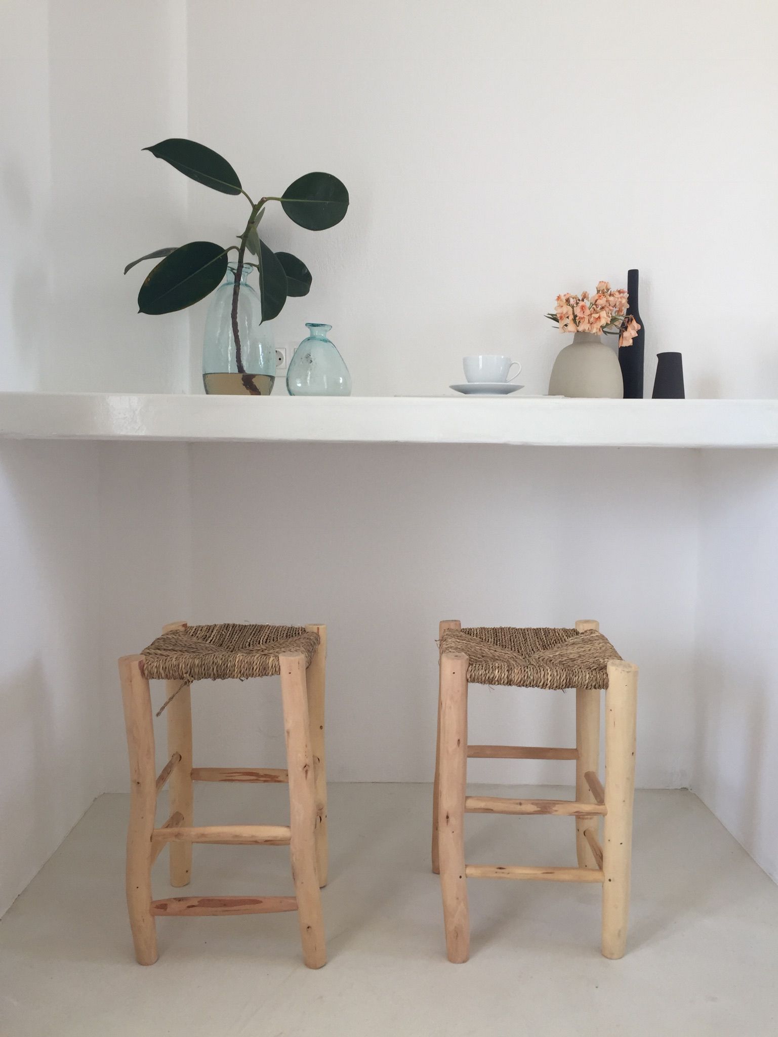 Island White - Sunrise apartment