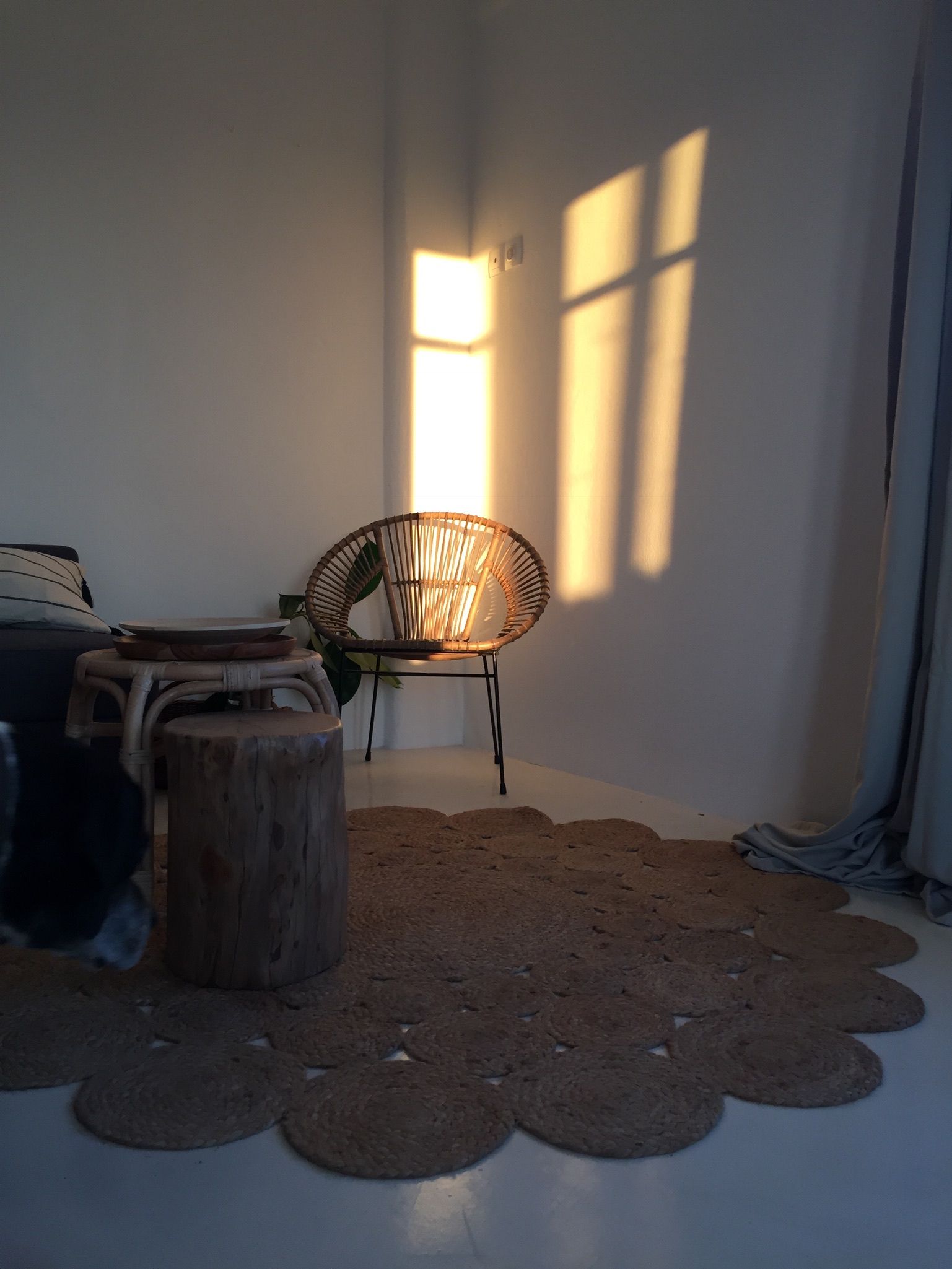 Island White - Sunrise apartment