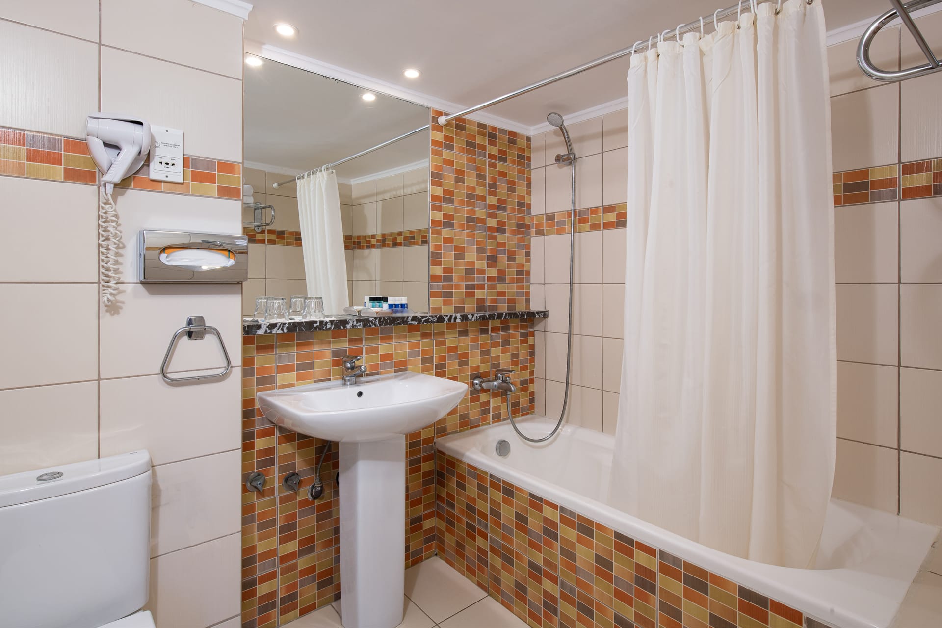 Double/Twin Room with Land View