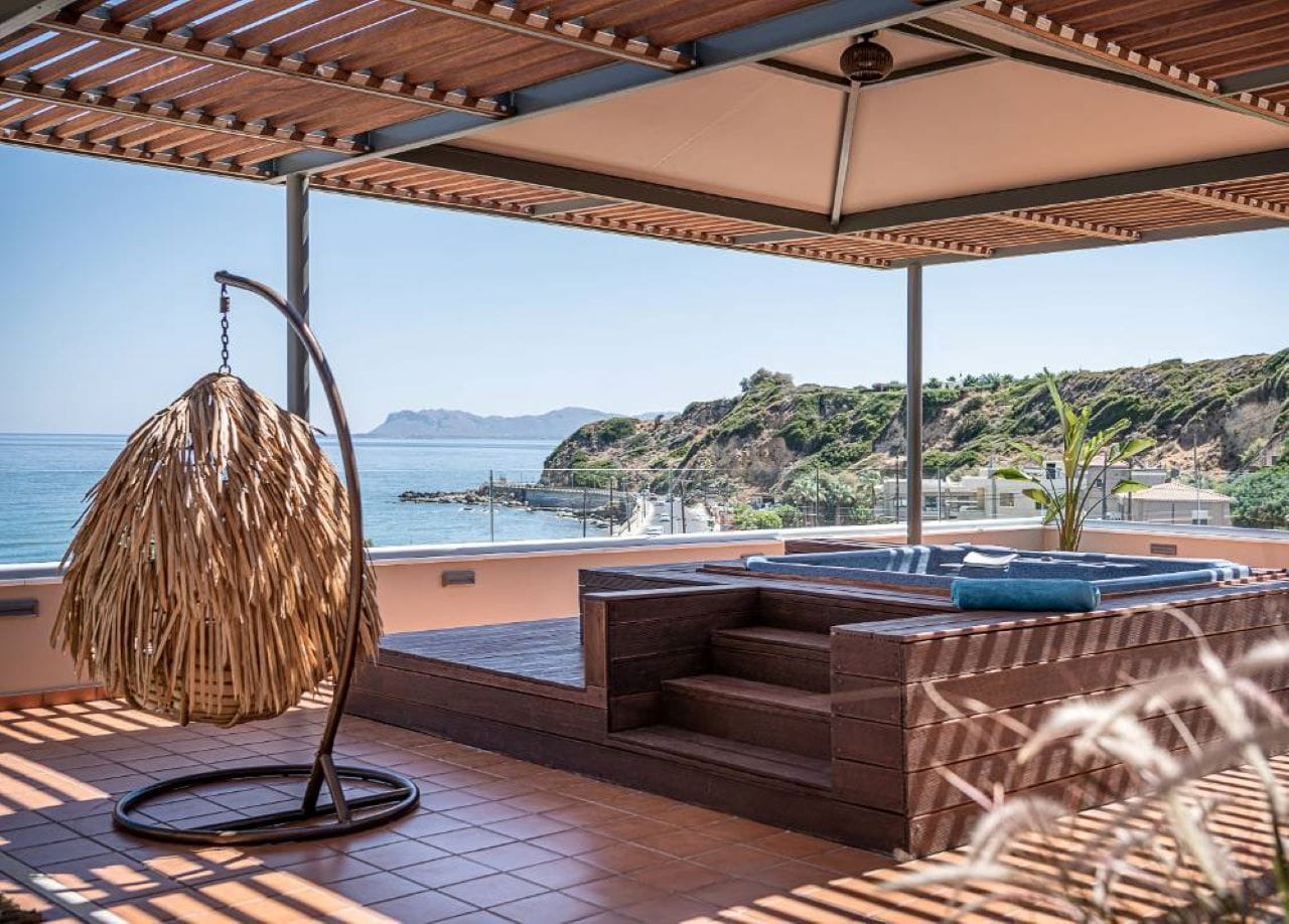 Honeymoon Suite with Outdoor Hot Tub