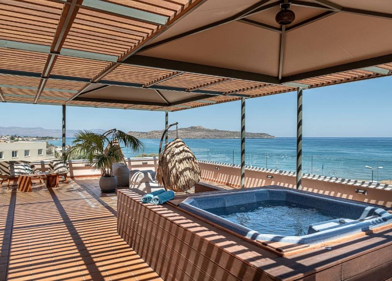 Honeymoon Suite with Outdoor Hot Tub