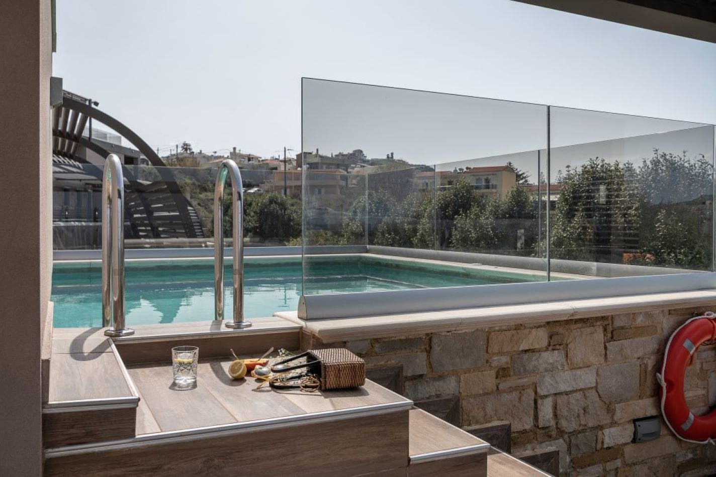 Luxury Executive Suite with Private Pool Inland View