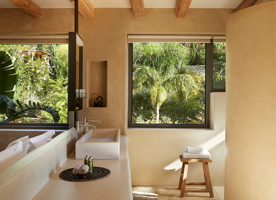 SUPERIOR RAW RETREAT (SIDE SEA VIEW)