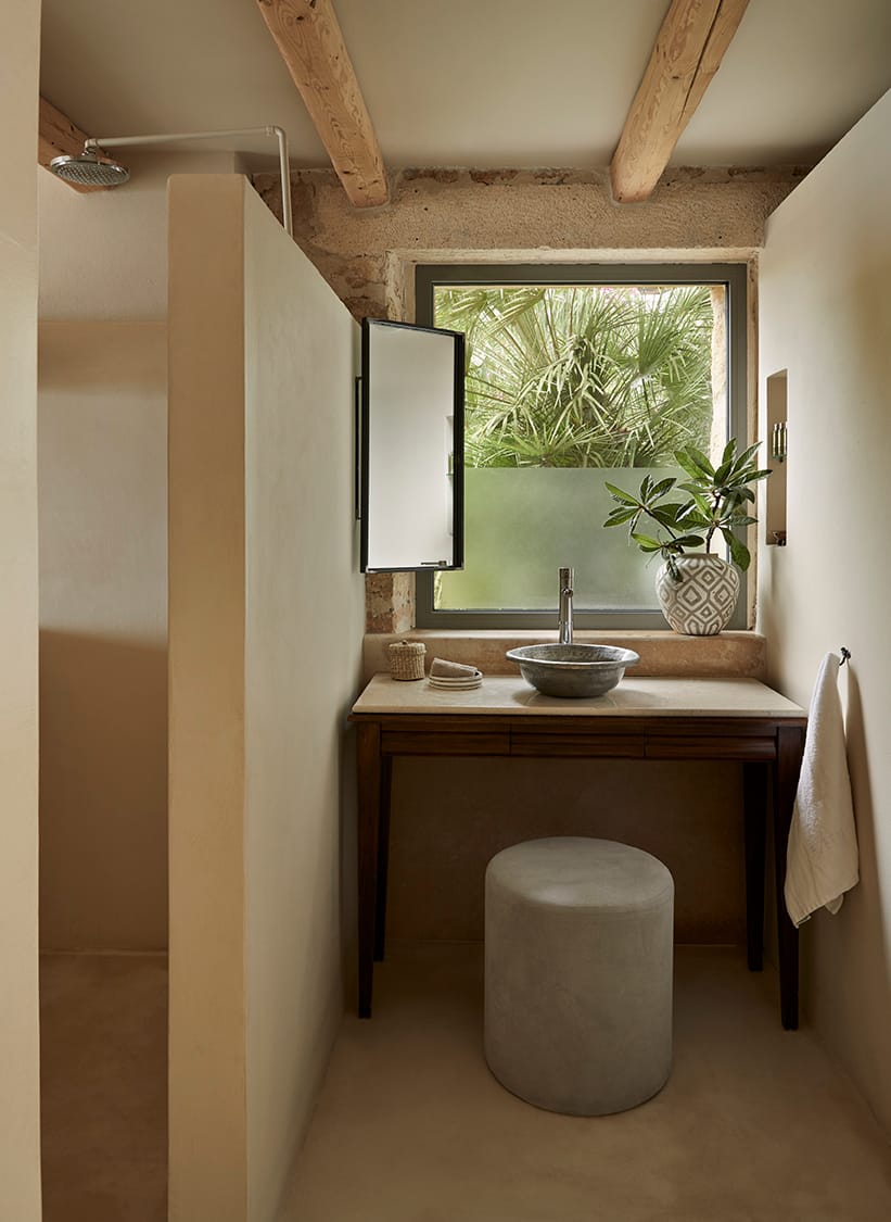 LUXURY RETREAT