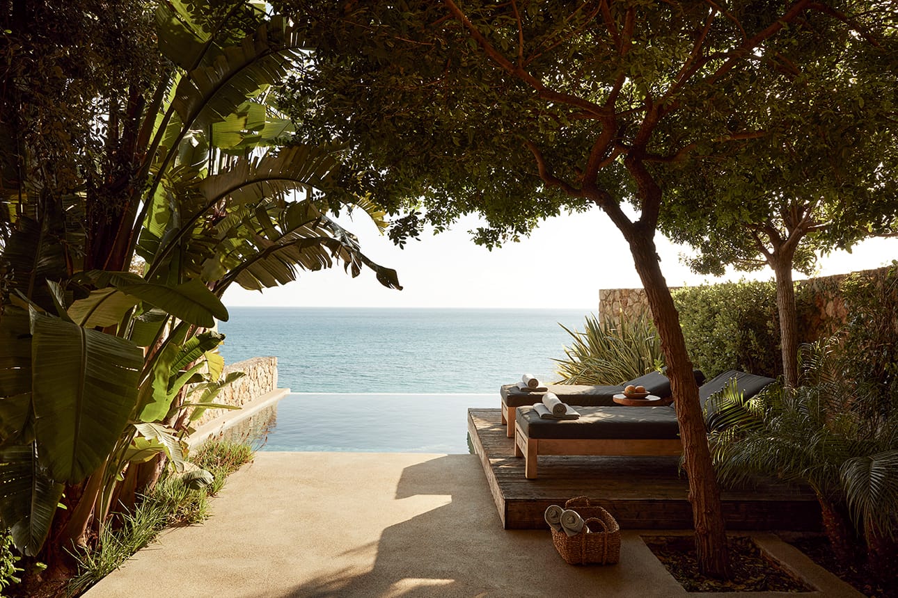 SUPERIOR RAW RETREAT WITH POOL