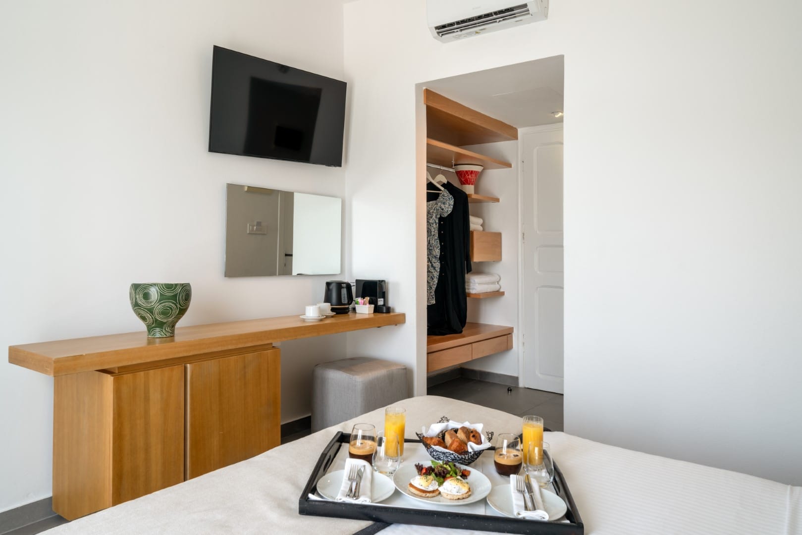 Double Standard Sea View