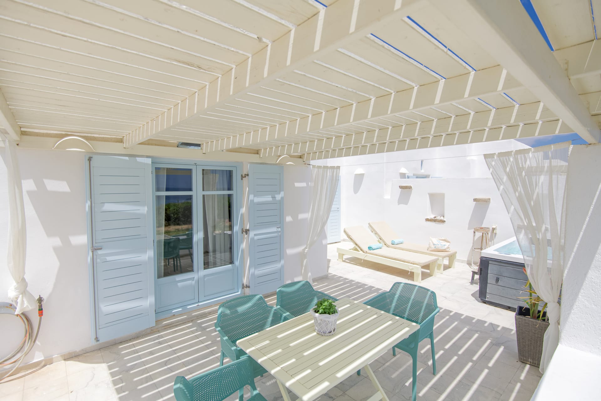 Superior Triple Sea View Apartment with Exterior Private Mini Spa