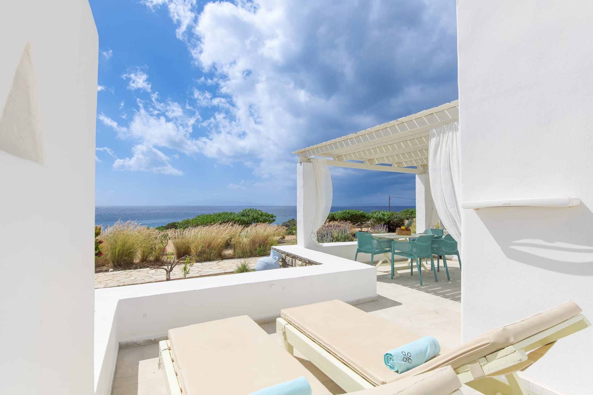 Deluxe Triple Sea View Apartment