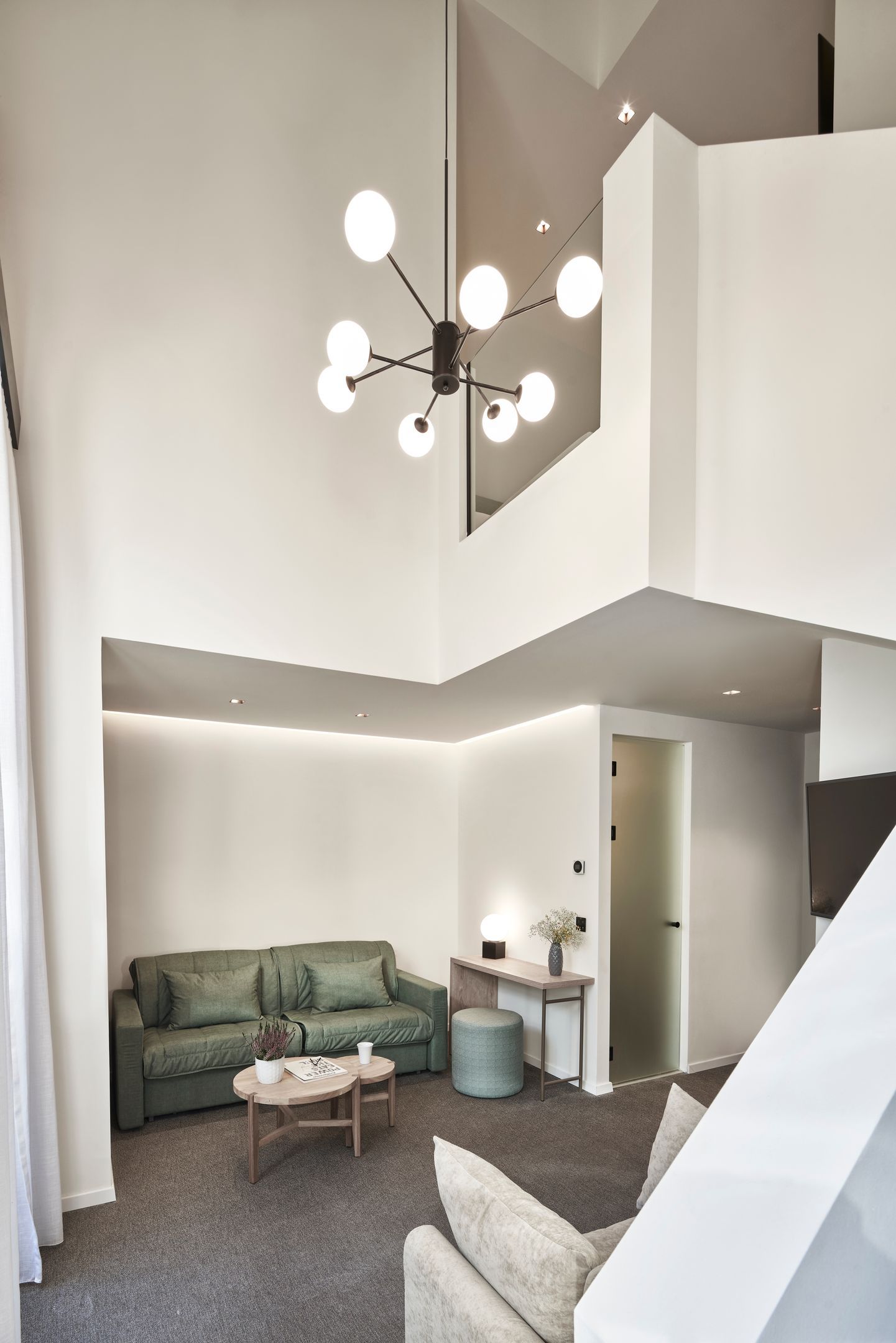 Grand Loft Suite with Balcony