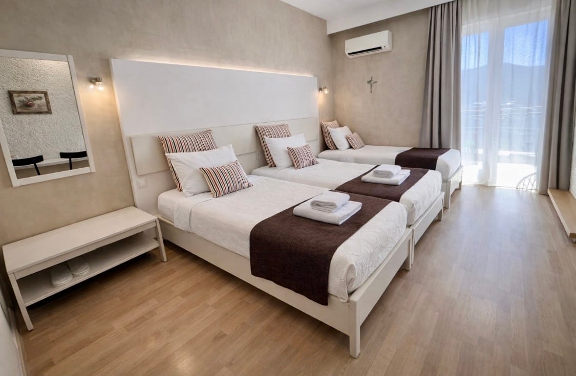 Economy Triple Room