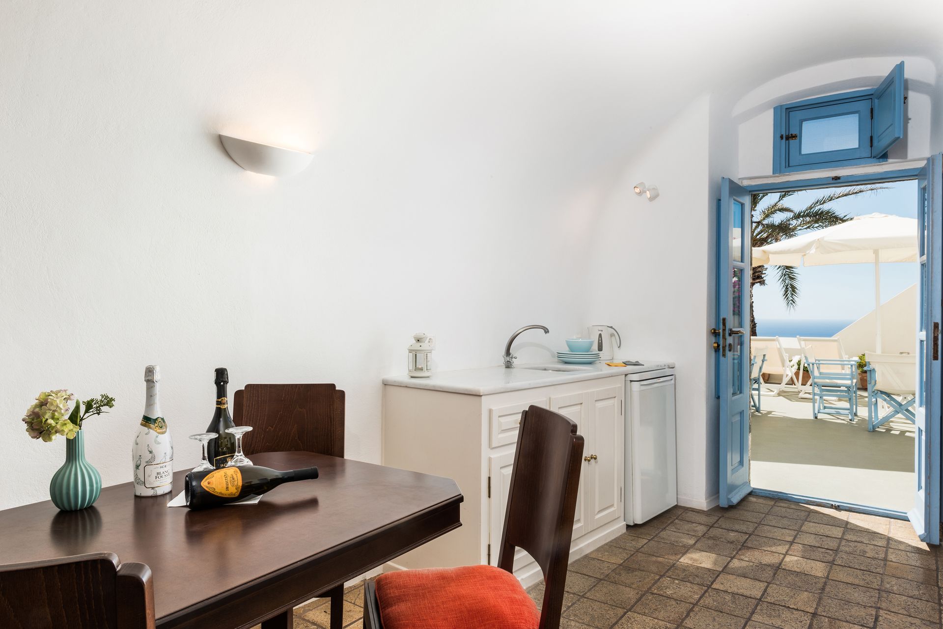 Junior Suite with Caldera View