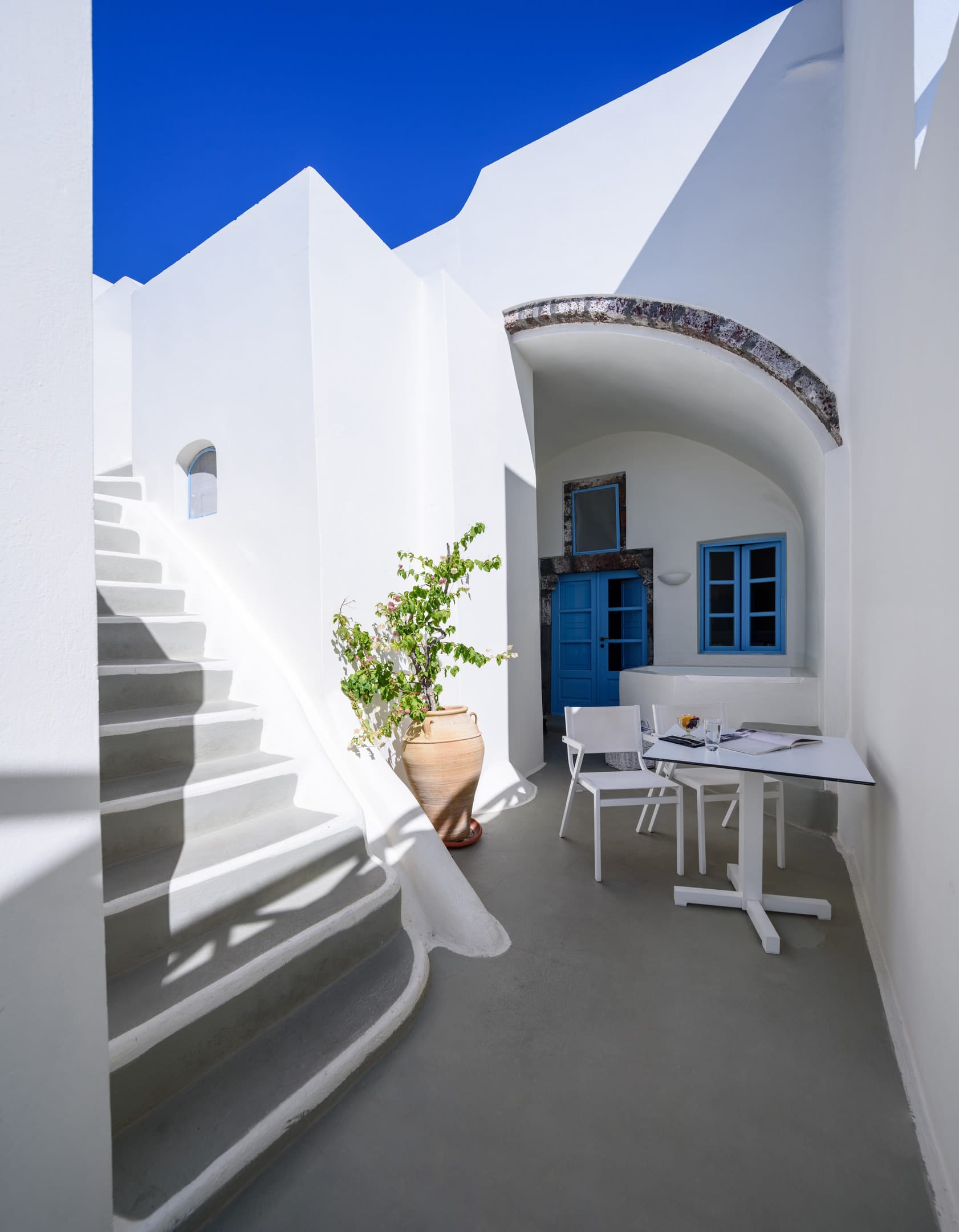 Junior Suite with Hot Tub &amp; Caldera View