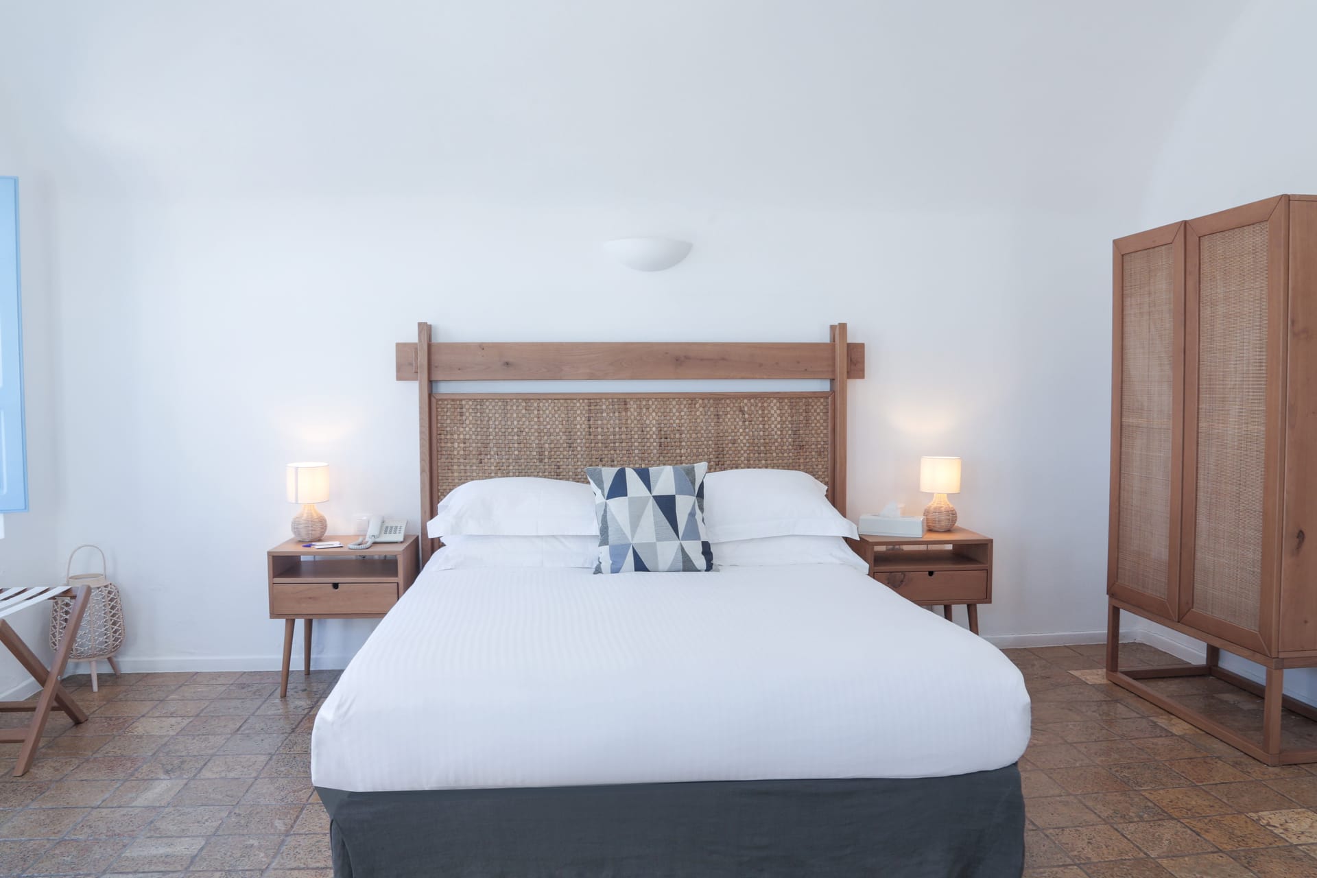 Pantelia Suite with Hot Tub and Caldera View