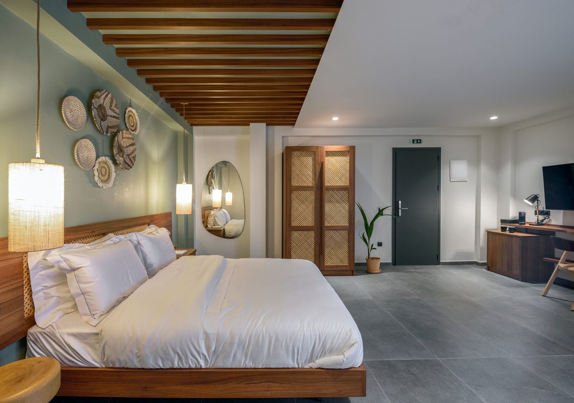 Junior Suite with Pool View