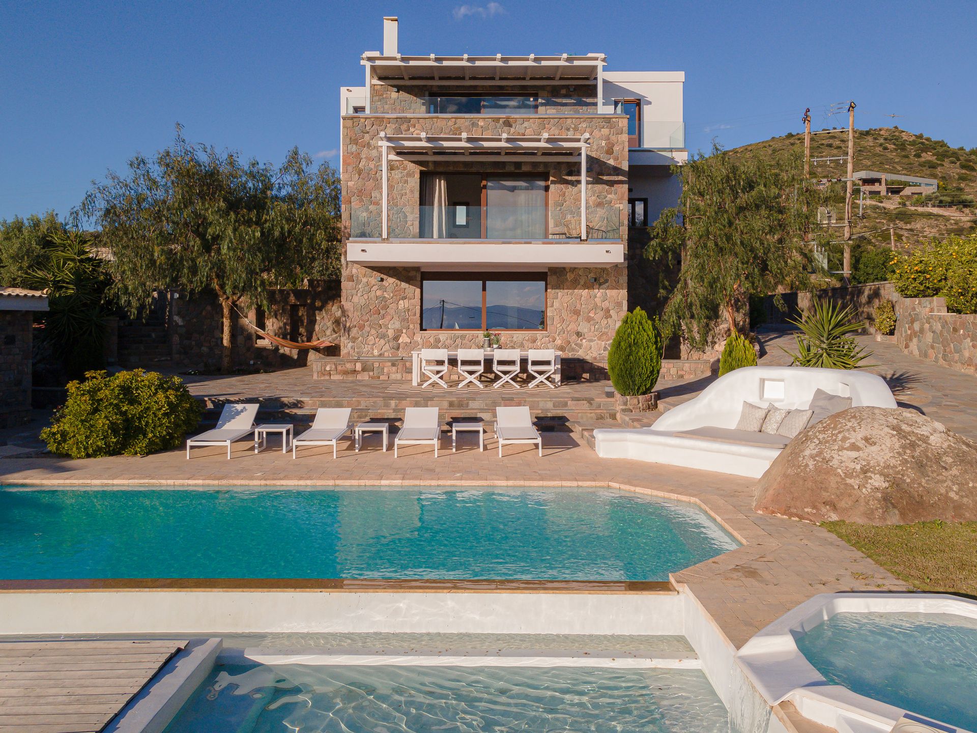 Villa Tzikides