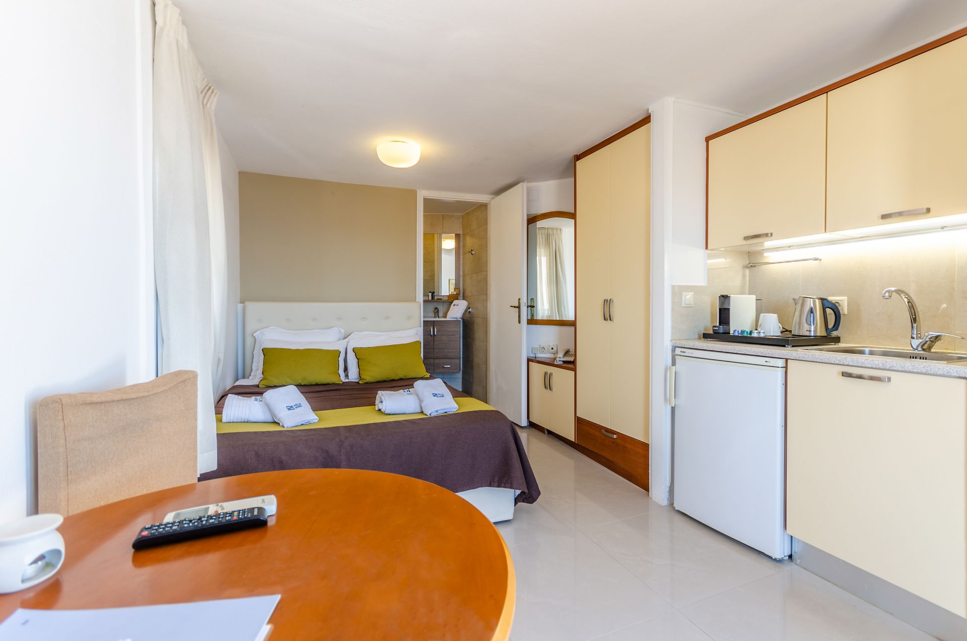 Economy Single Room | Panoramic Sea View [16 m²]