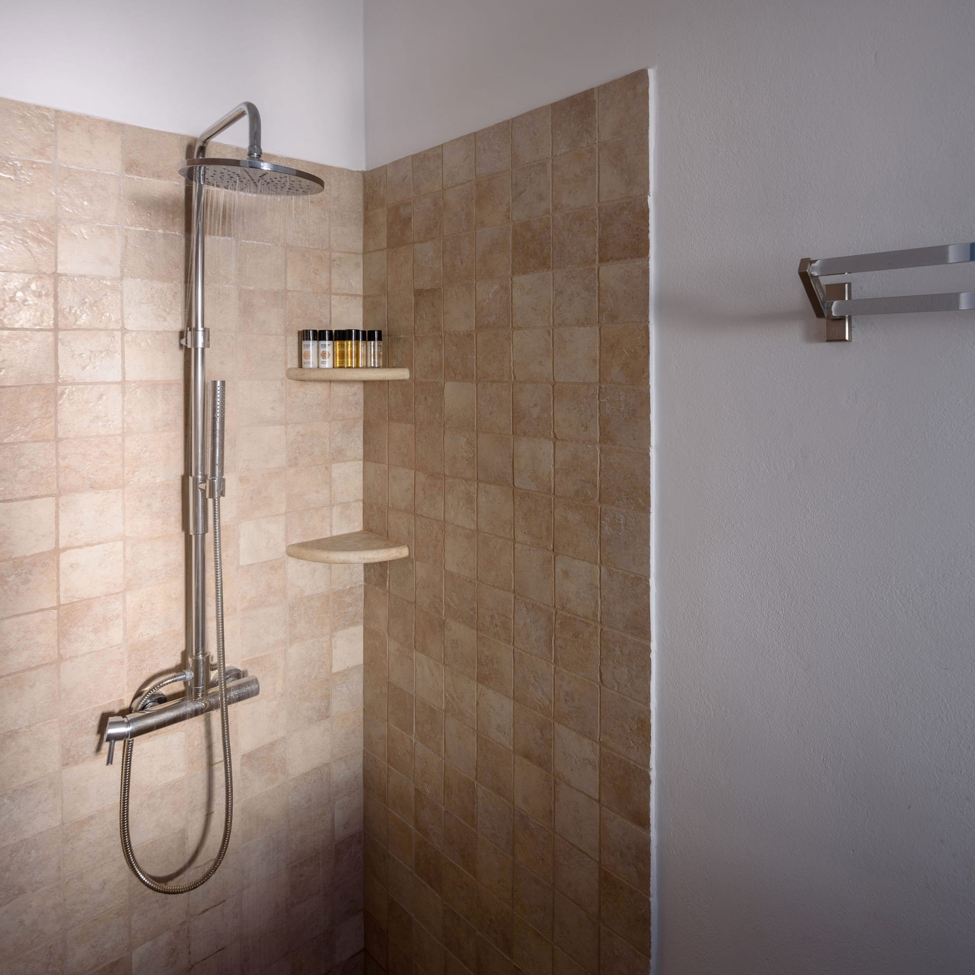 Deluxe Villa Althea with Hot Tub