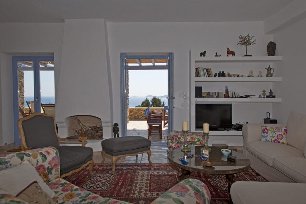 Five Bedroom Villa Niovi