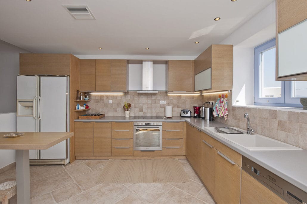 Five Bedroom Villa Niovi