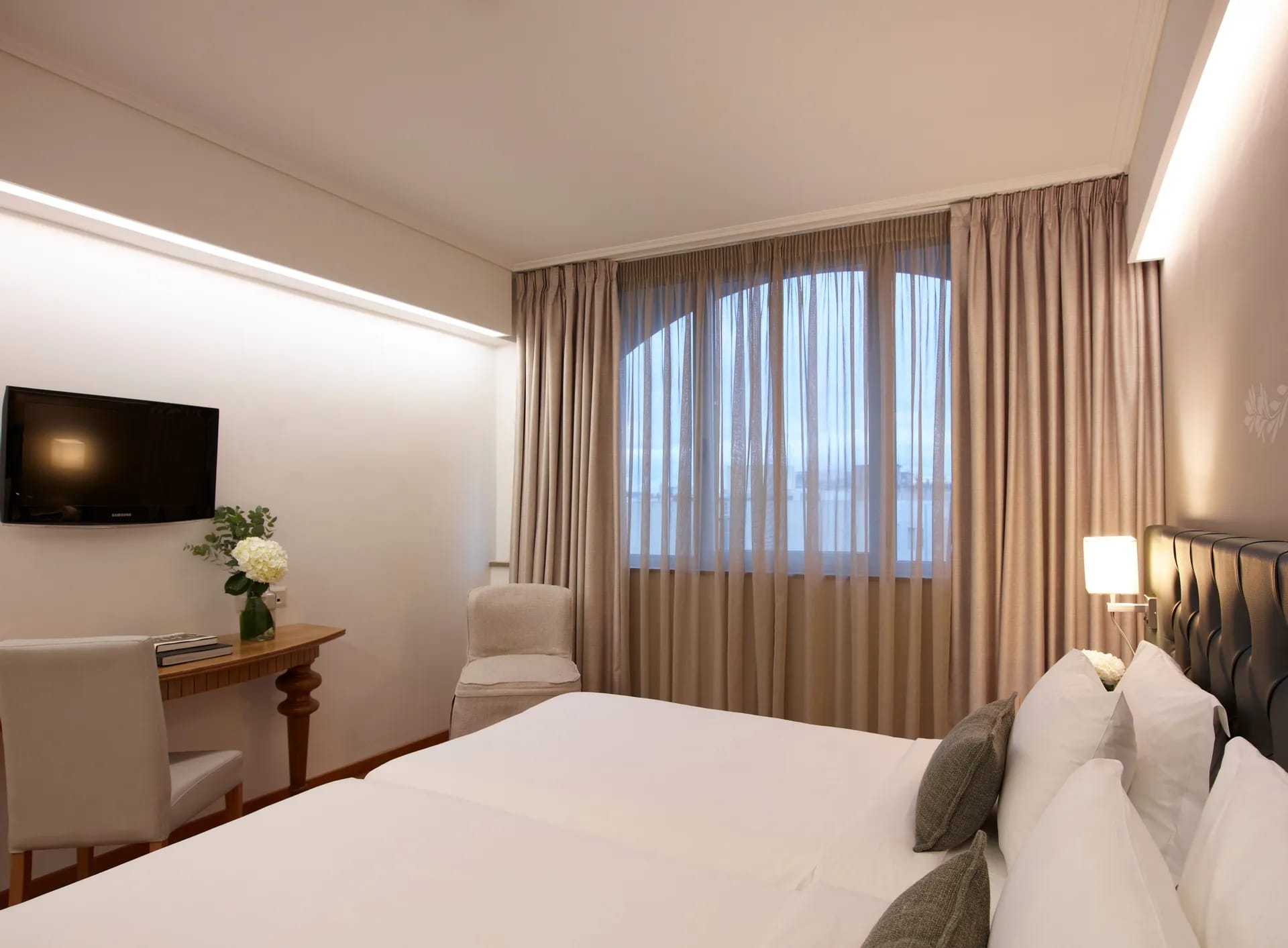 Superior Room City View
