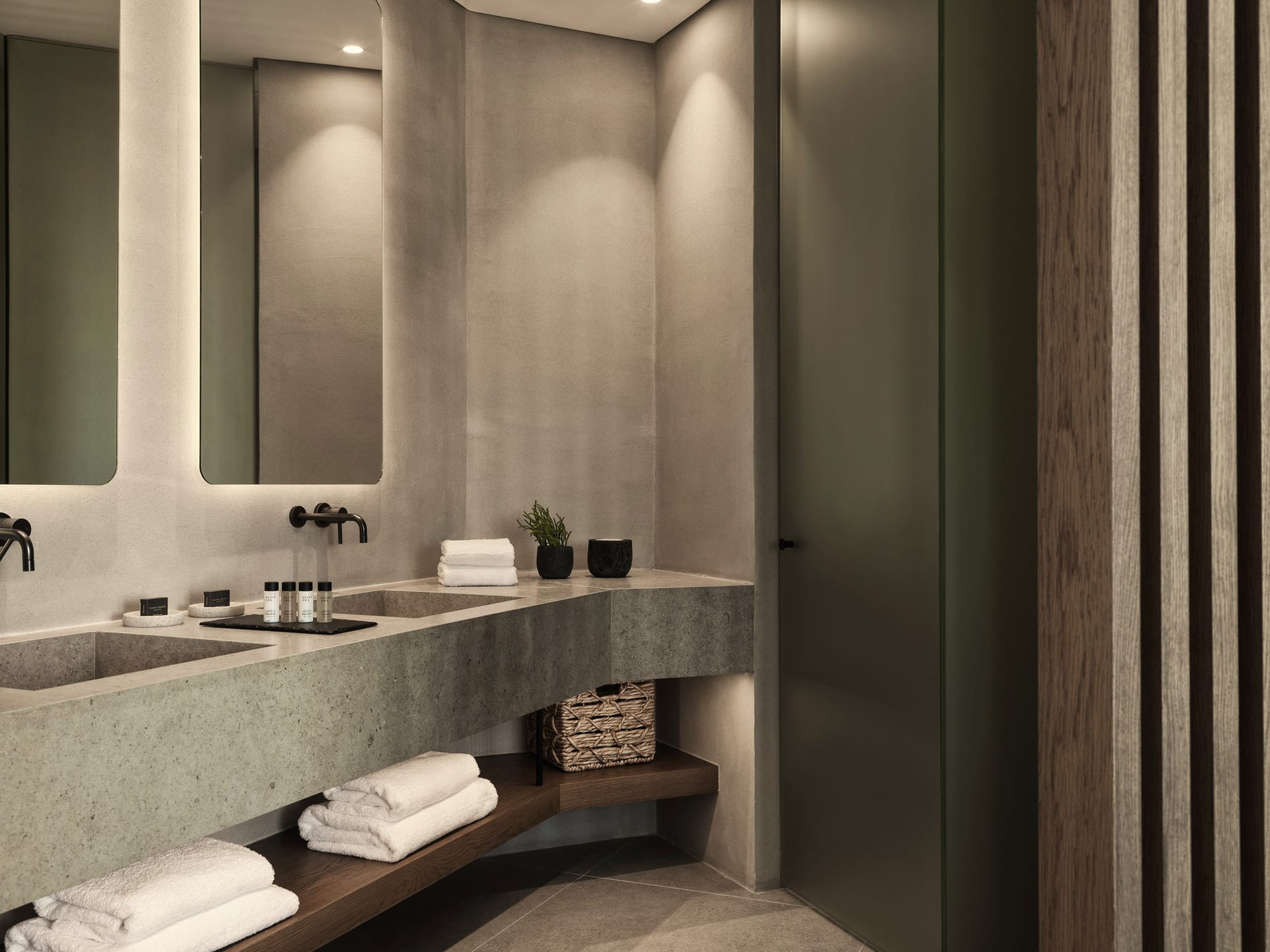 Magma Suite with Private Pool