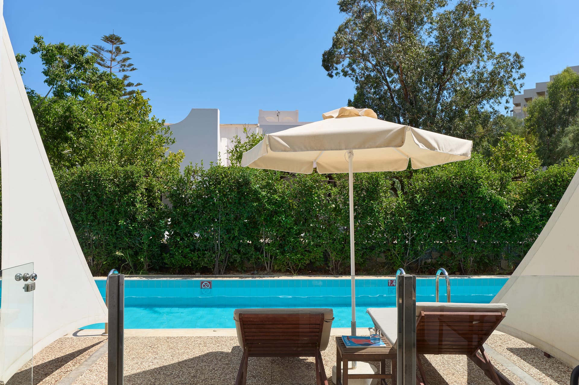 Double Room Swim Up Inland View