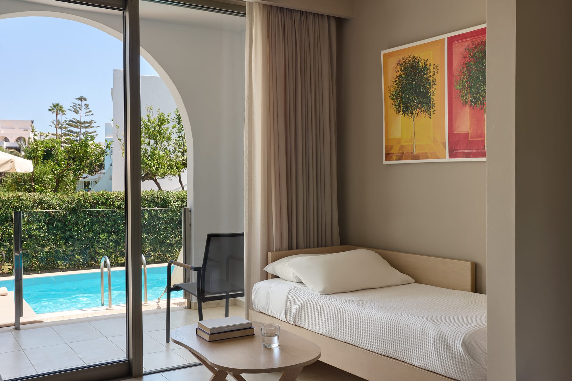 Family Room Swim Up Inland View | Open Plan