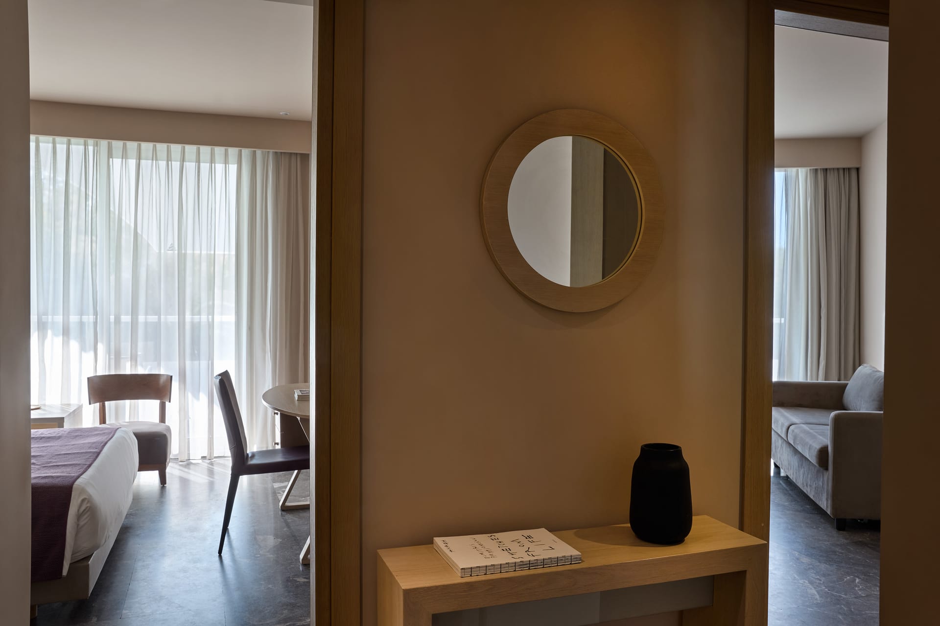 One Bedroom Suite Inland View
