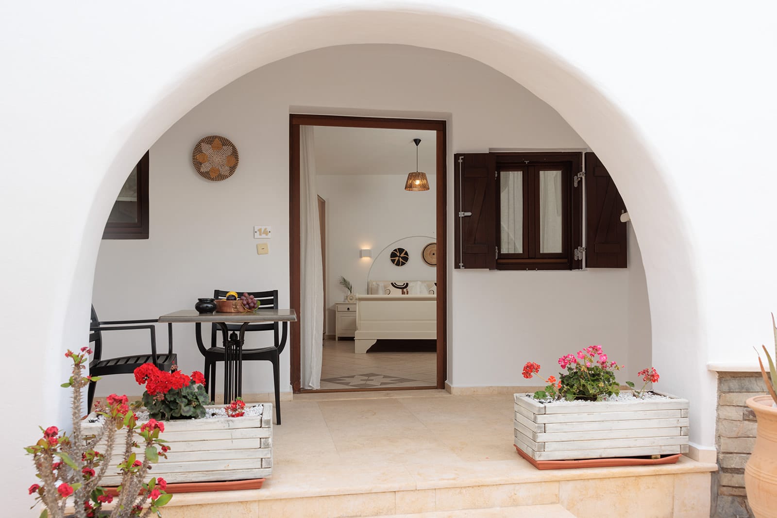 Queen Room with Pool view