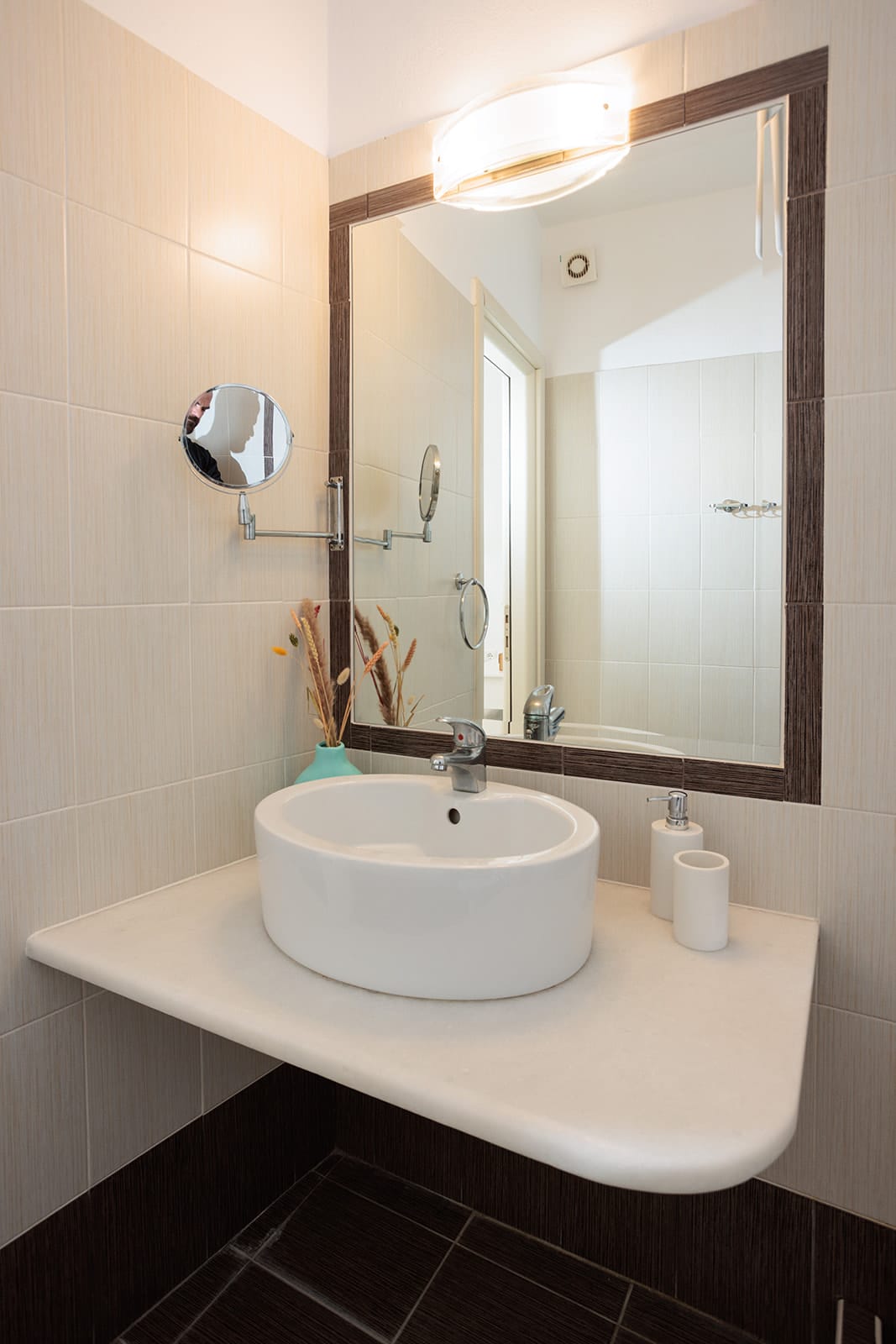 Queen Room with Pool view